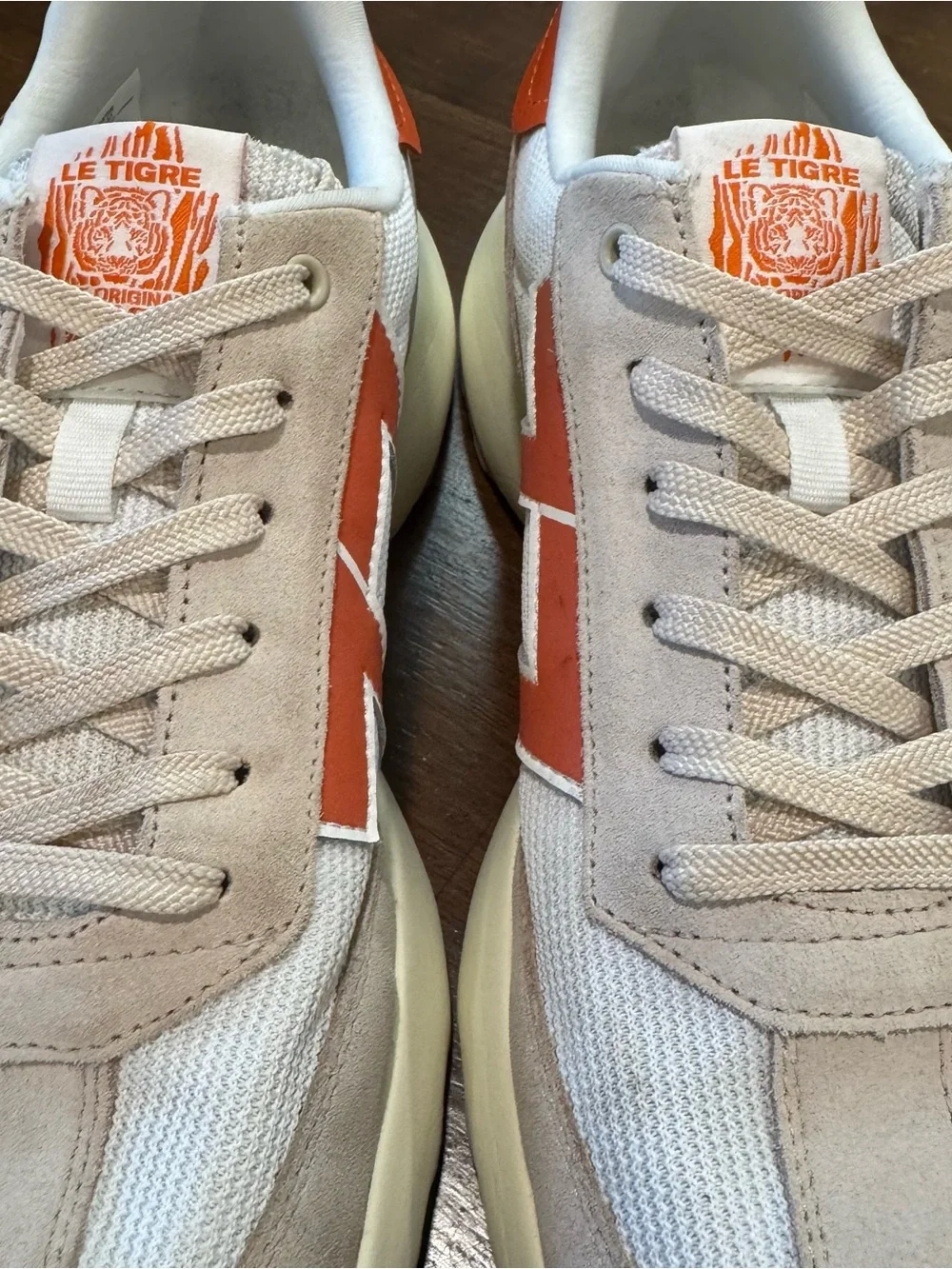 Le Tigre Racer 77 Retro Style Sneakers in Beige and Coral TM-Baxter 11.5 Mens